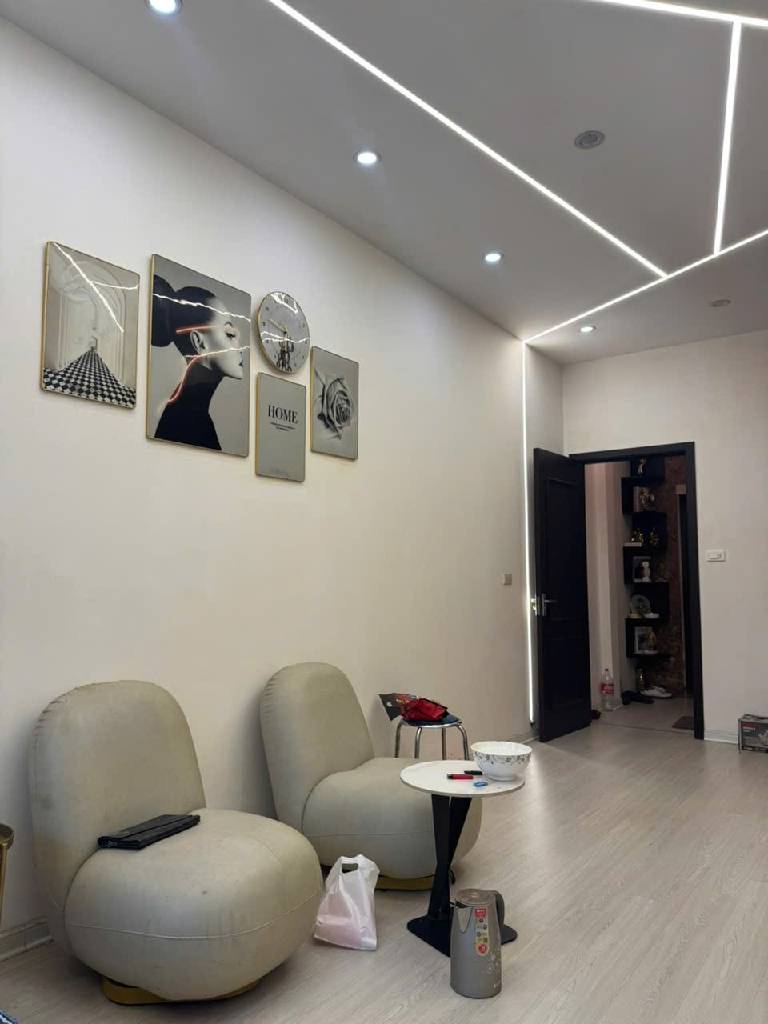 Bán nhà Trường Chinh - diện tích 31.5m2 5 tầng - Mặt phố kinh doanh sầm uất - giá 32,5 tỷ