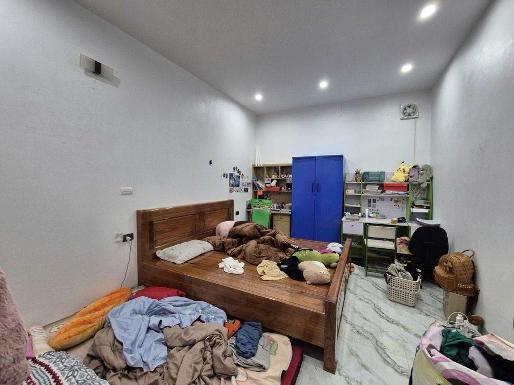 Bán nhà Định Công Hạ - diện tích 52m2 3 tầng - Nhà mặt ngõ thông - giá 4,8 tỷ