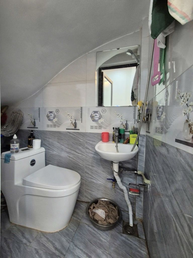 Bán nhà Định Công Hạ - diện tích 52m2 3 tầng - Nhà mặt ngõ thông - giá 4,8 tỷ