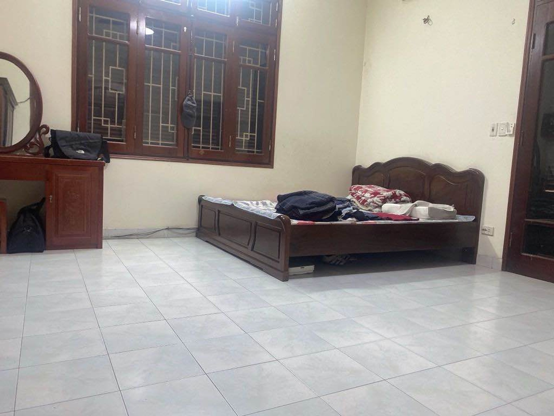 Bán nhà Bắc Linh Đàm - diện tích 180m2 4 tầng - ô tô tránh - giá 48,5 tỷ