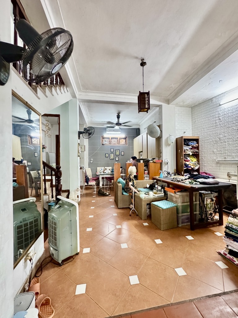 Bán nhà Phương Mai - diện tích 53m2 4 tầng - ô tô tránh - giá 27,2 tỷ