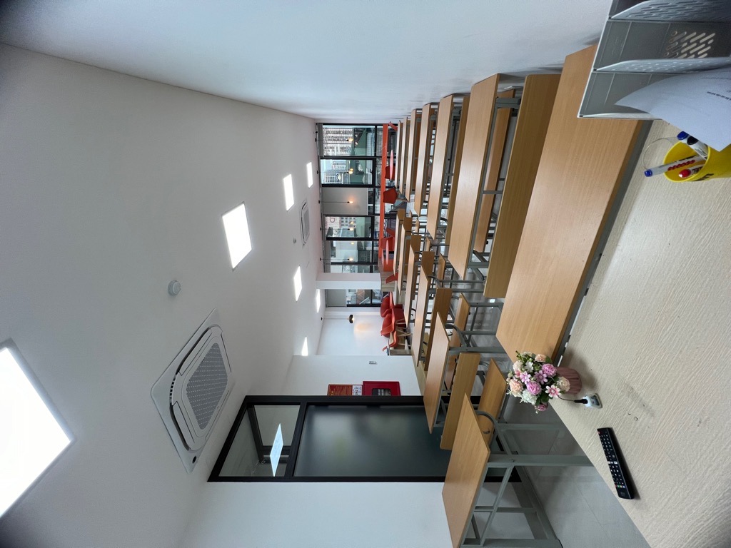 Bán nhà Khuất Duy Tiến - diện tích 64m2 9 tầng - Ô tô tránh - giá 42 tỷ