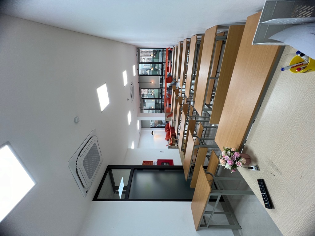 Bán nhà Khuất Duy Tiến - diện tích 64m2 9 tầng - Ô tô tránh - giá 42 tỷ