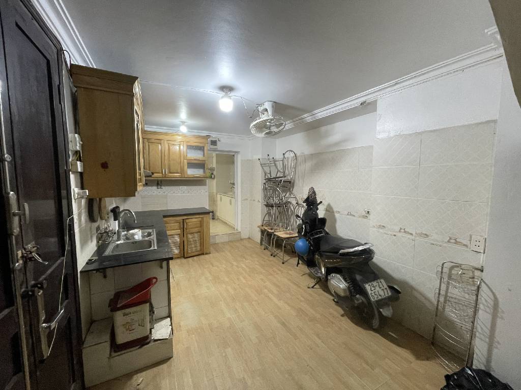 Bán nhà Hòa Bình 4 - diện tích 59m2 4 tầng - Ô Tô CÁCH 3M - giá 9,3 tỷ