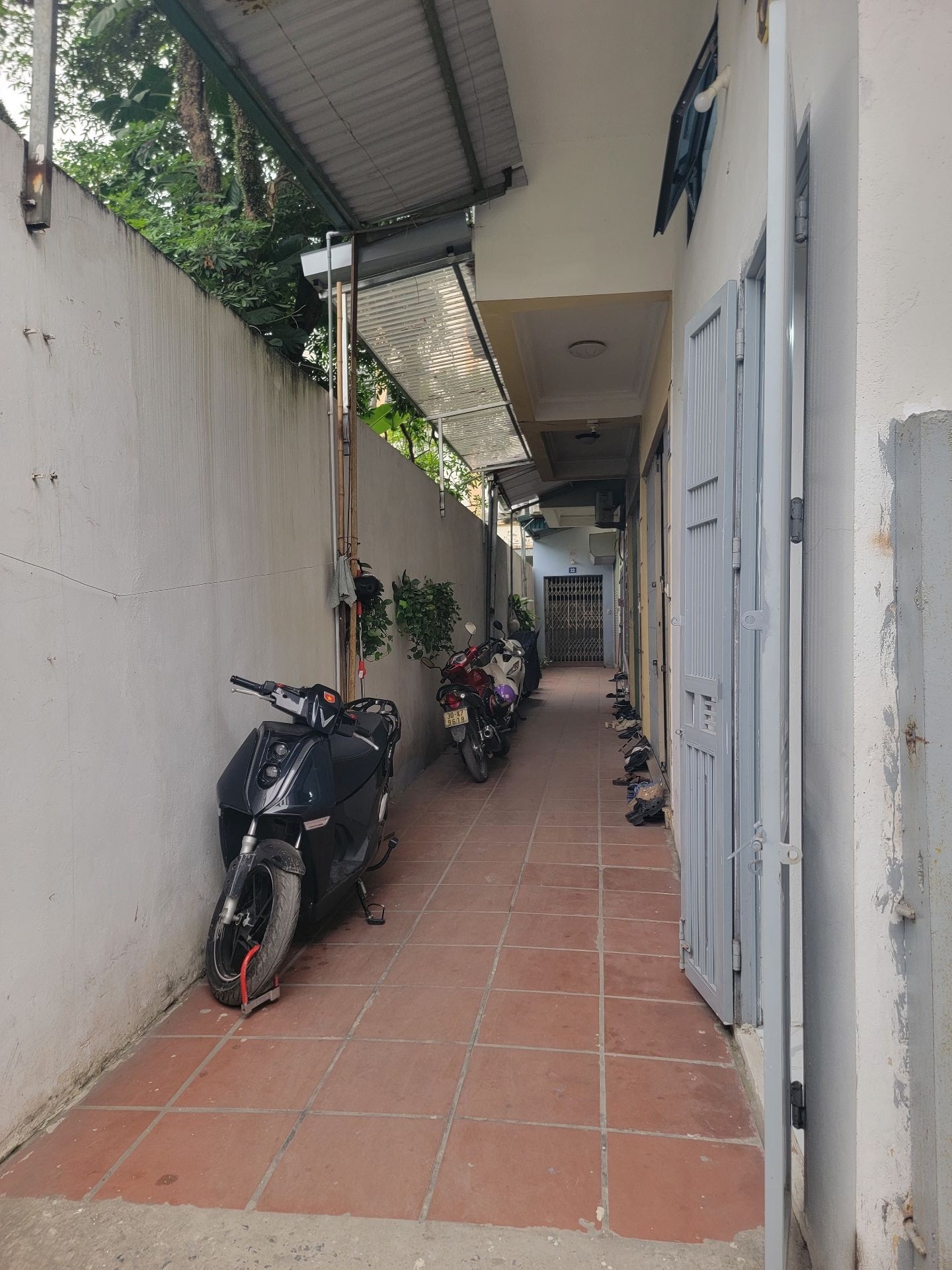 Bán nhà Lĩnh Nam - diện tích 34m2 1 tầng - Lô góc, ô tô vào nhà - giá 7,7 tỷ