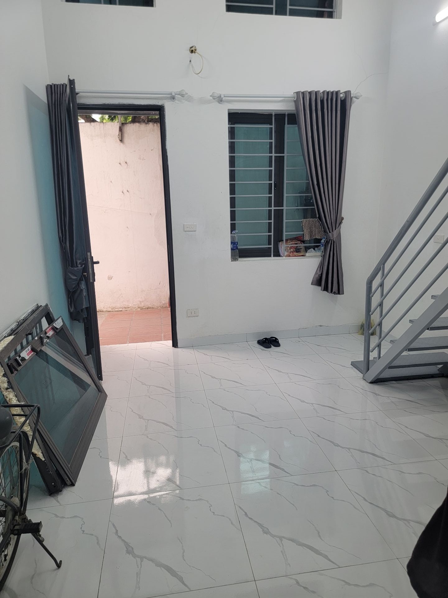 Bán nhà Lĩnh Nam - diện tích 34m2 1 tầng - Lô góc, ô tô vào nhà - giá 7,7 tỷ