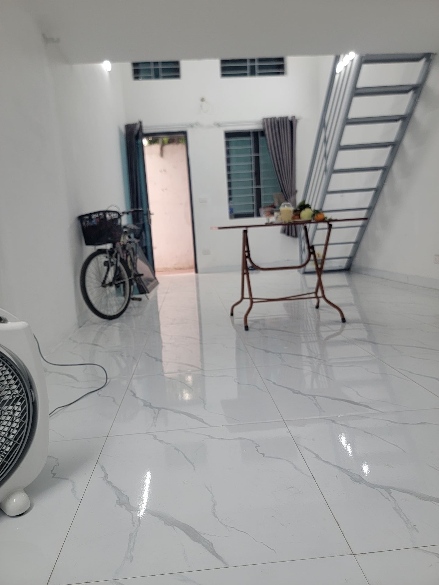 Bán nhà Lĩnh Nam - diện tích 34m2 1 tầng - Lô góc, ô tô vào nhà - giá 7,7 tỷ