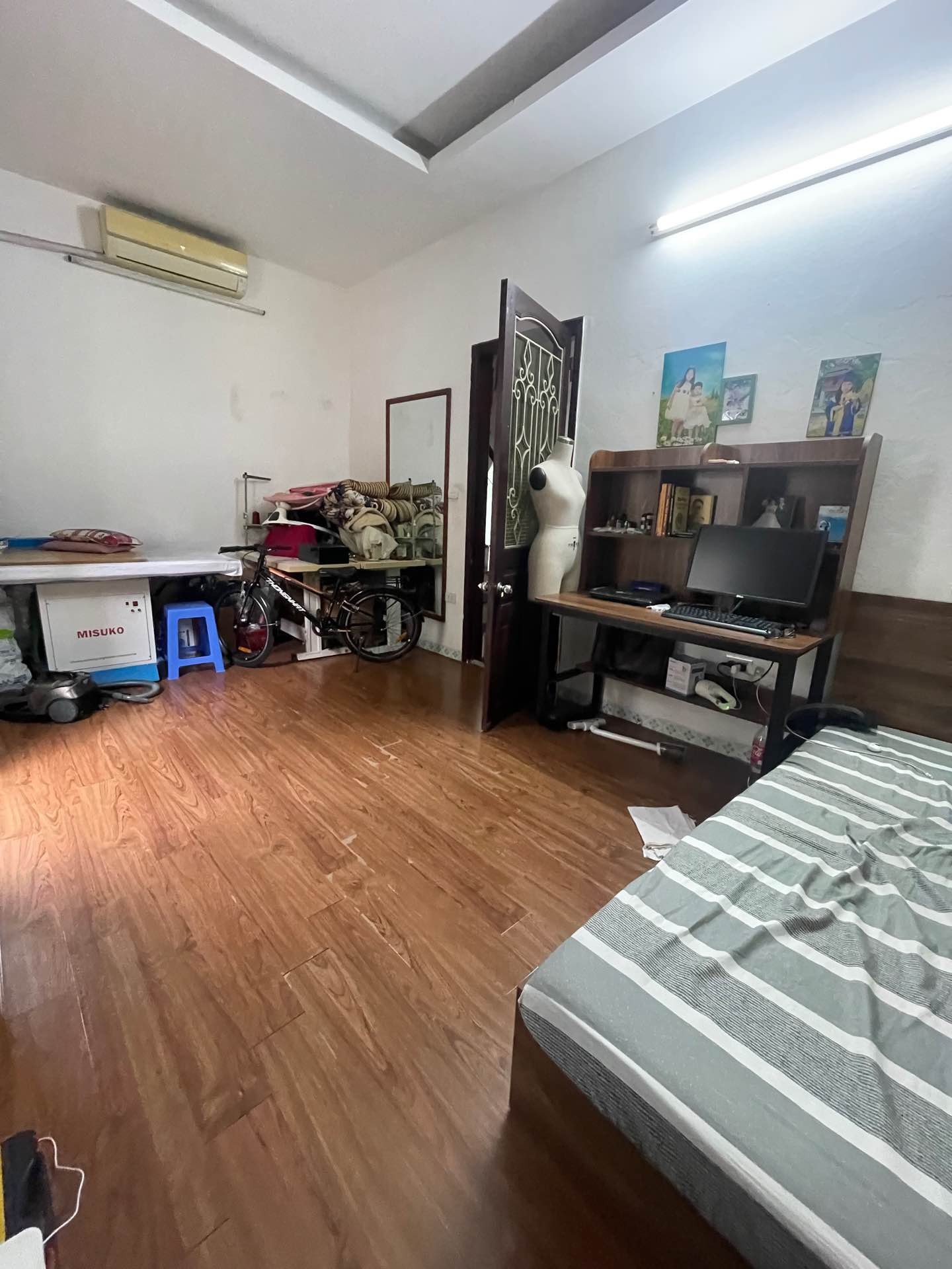 Bán nhà Kim Ngưu - diện tích 45m2 4 tầng - ô tô qua nhà - giá 9,6 tỷ
