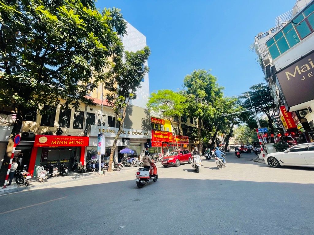 Bán nhà Trần Nhân Tông - diện tích 26m2 1 tầng - Căn hộ tập thể - giá 9,6 tỷ