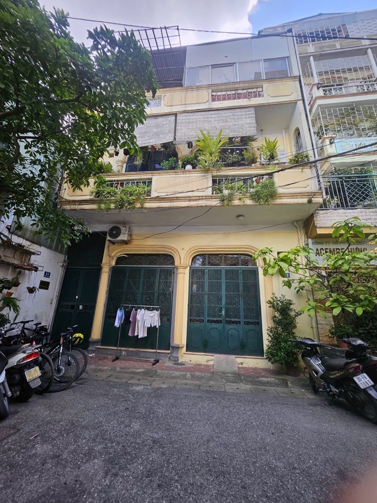 Bán nhà Ngõ Huế - diện tích 99.7m2 3 tầng - Mặt phố cổ siêu VIP - giá 48 tỷ