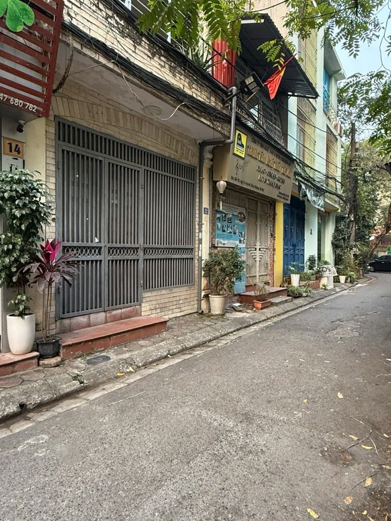 Bán nhà Huỳnh Thúc Kháng - diện tích 52m2 2 tầng - Ô TÔ TRÁNH - giá 25 tỷ