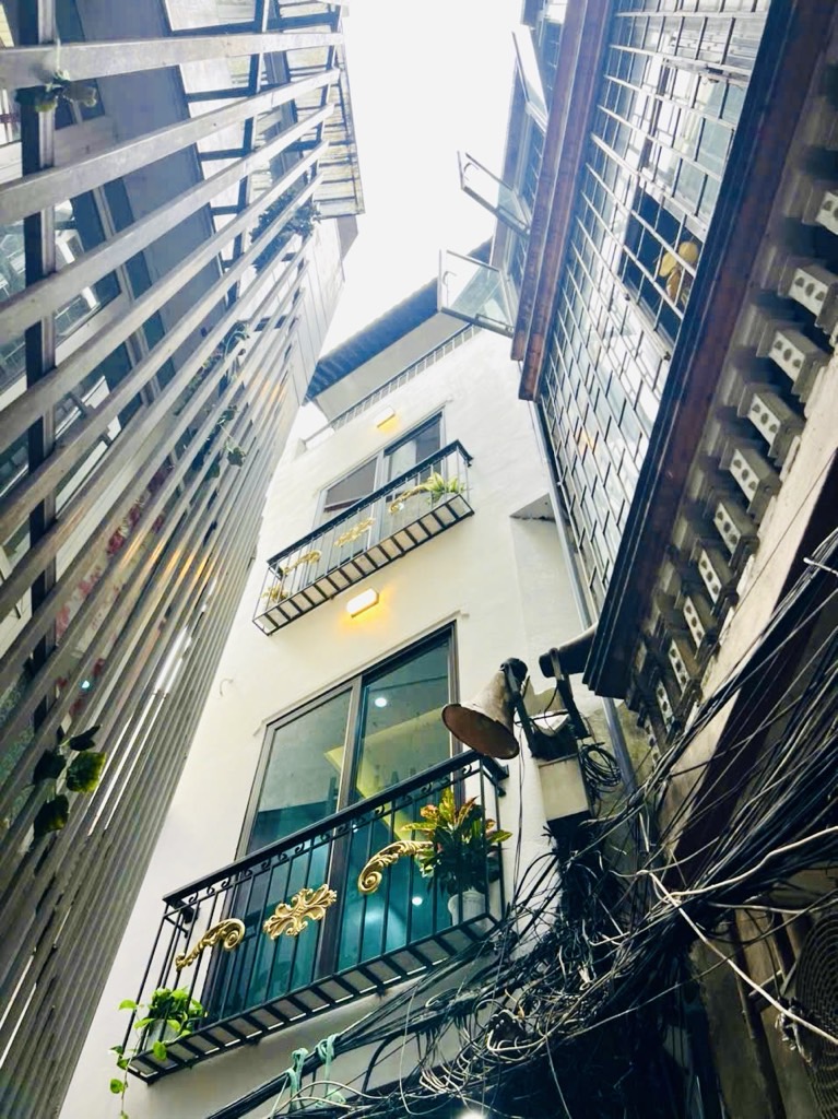 Bán nhà Ngõ Thông Phong - diện tích 40m2 4 tầng - Mặt ngách gần phố - giá 8,9 tỷ