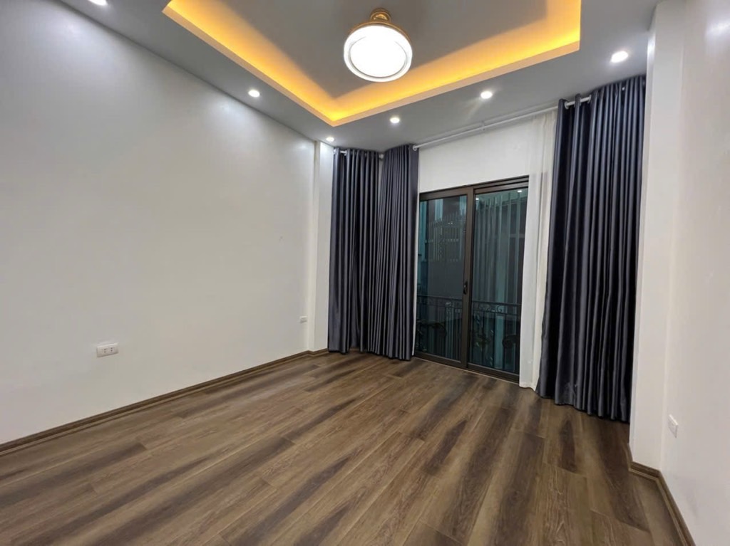 Bán nhà Ngõ Thông Phong - diện tích 40m2 4 tầng - Mặt ngách gần phố - giá 8,9 tỷ