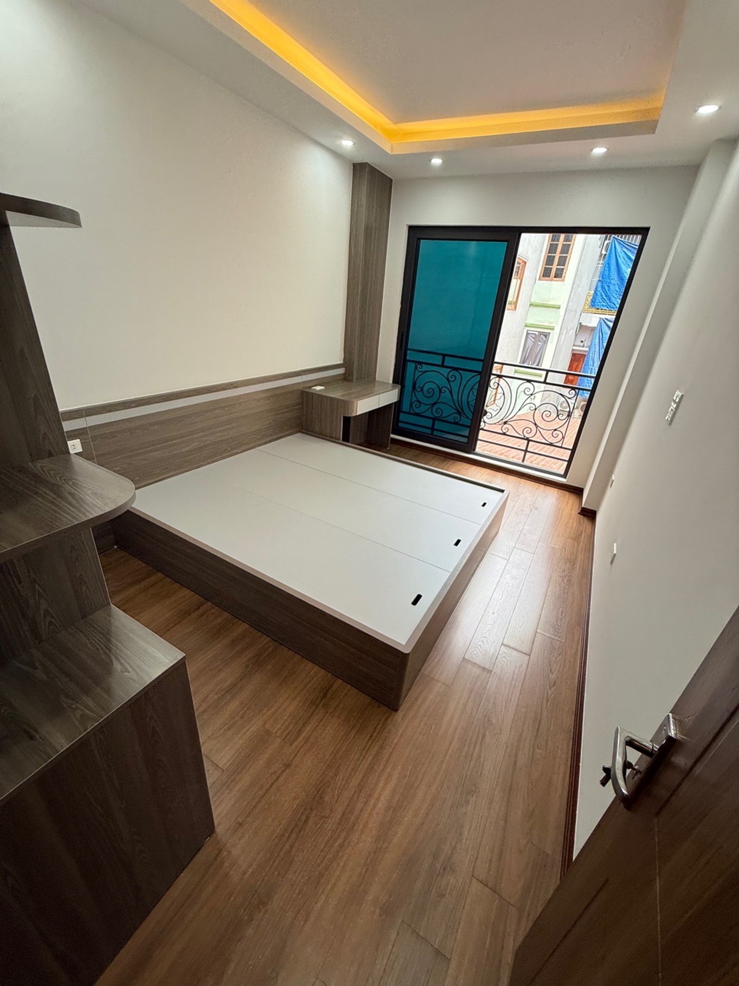 Bán nhà Dương Văn Bé - diện tích 30m2 5 tầng - Thang máy - giá 11,8 tỷ