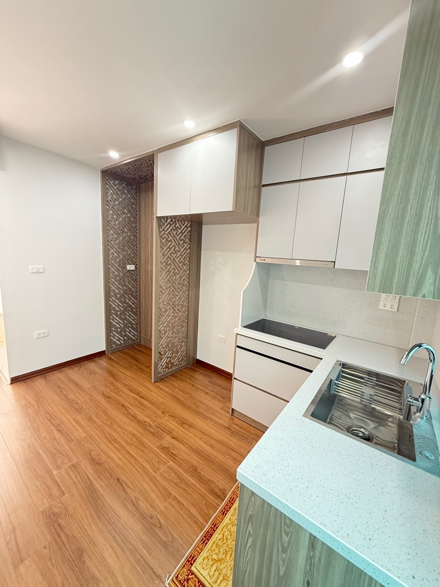 Bán nhà Dương Văn Bé - diện tích 30m2 5 tầng - Thang máy - giá 11,8 tỷ