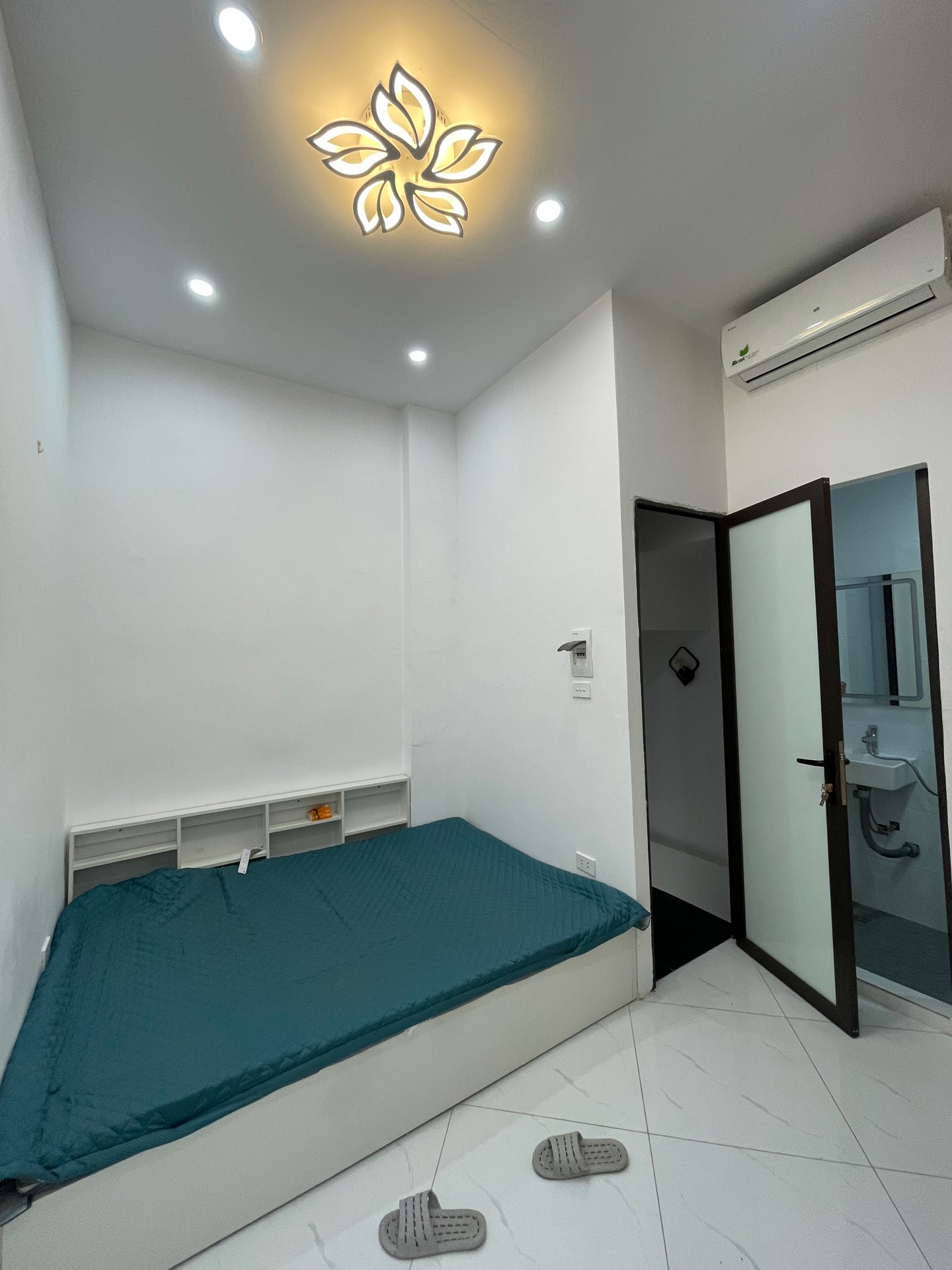 Bán nhà Trần Cao Vân - diện tích 13m2 4 tầng - Lô góc - giá 3,9 tỷ