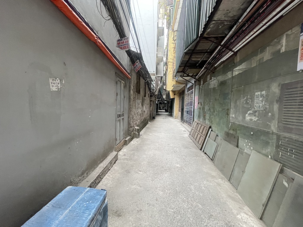 Bán nhà Tân Mai - diện tích 115m2 3 tầng - Mặt phố, 2 mặt ngõ - giá 31,8 tỷ