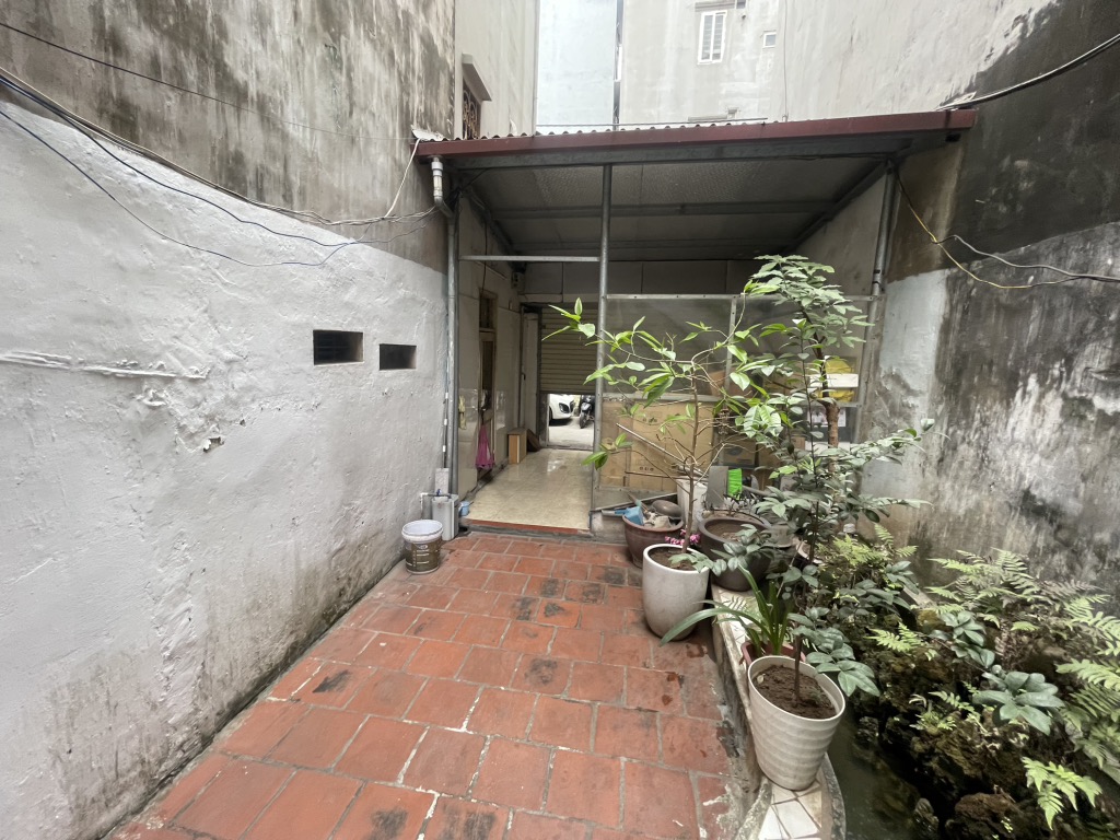 Bán nhà Tân Mai - diện tích 115m2 3 tầng - Mặt phố, 2 mặt ngõ - giá 31,8 tỷ