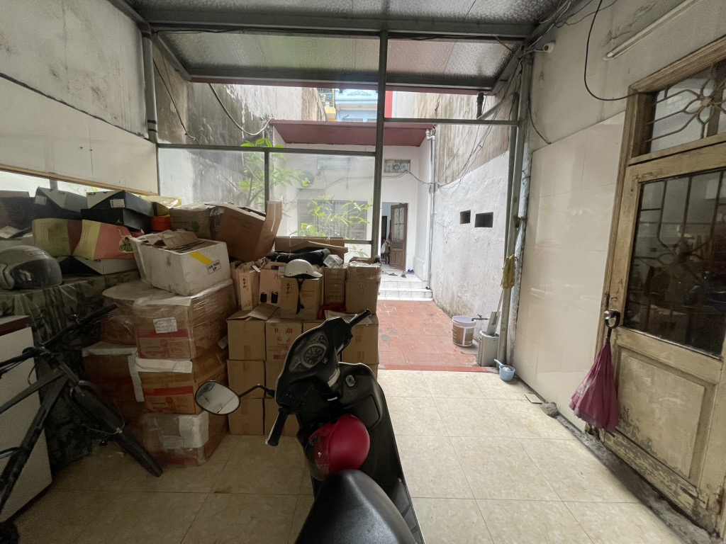 Bán nhà Tân Mai - diện tích 115m2 3 tầng - Mặt phố, 2 mặt ngõ - giá 31,8 tỷ