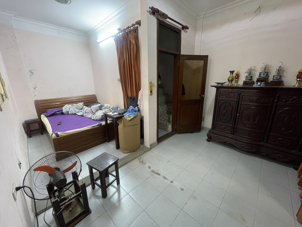 Bán nhà Tân Mai - diện tích 115m2 3 tầng - Mặt phố, 2 mặt ngõ - giá 31,8 tỷ