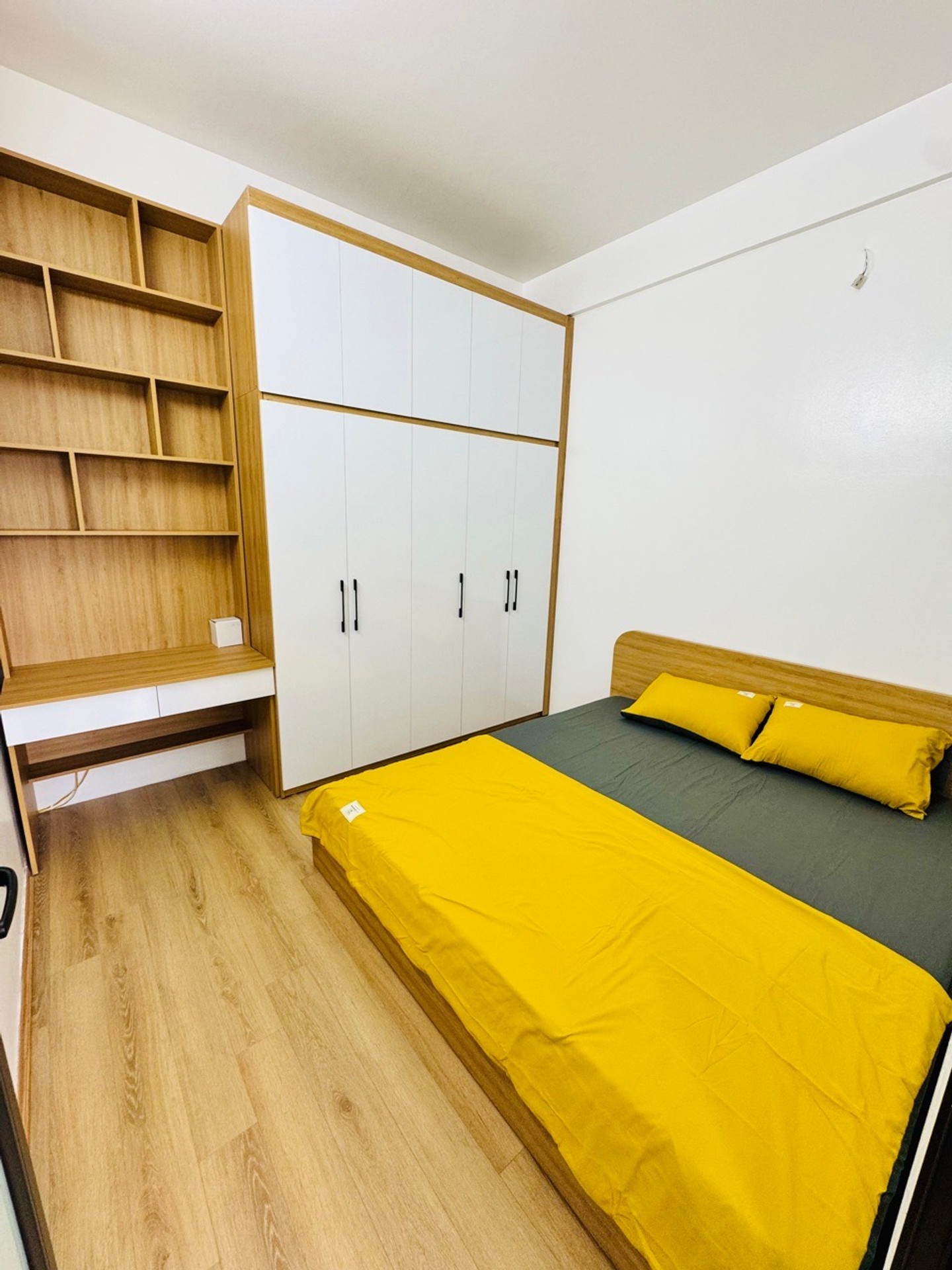 Bán nhà Giải Phóng - diện tích 35m2 7 tầng - Căn hộ chung cư sổ đỏ riêng lâu dài - giá 2,9 tỷ
