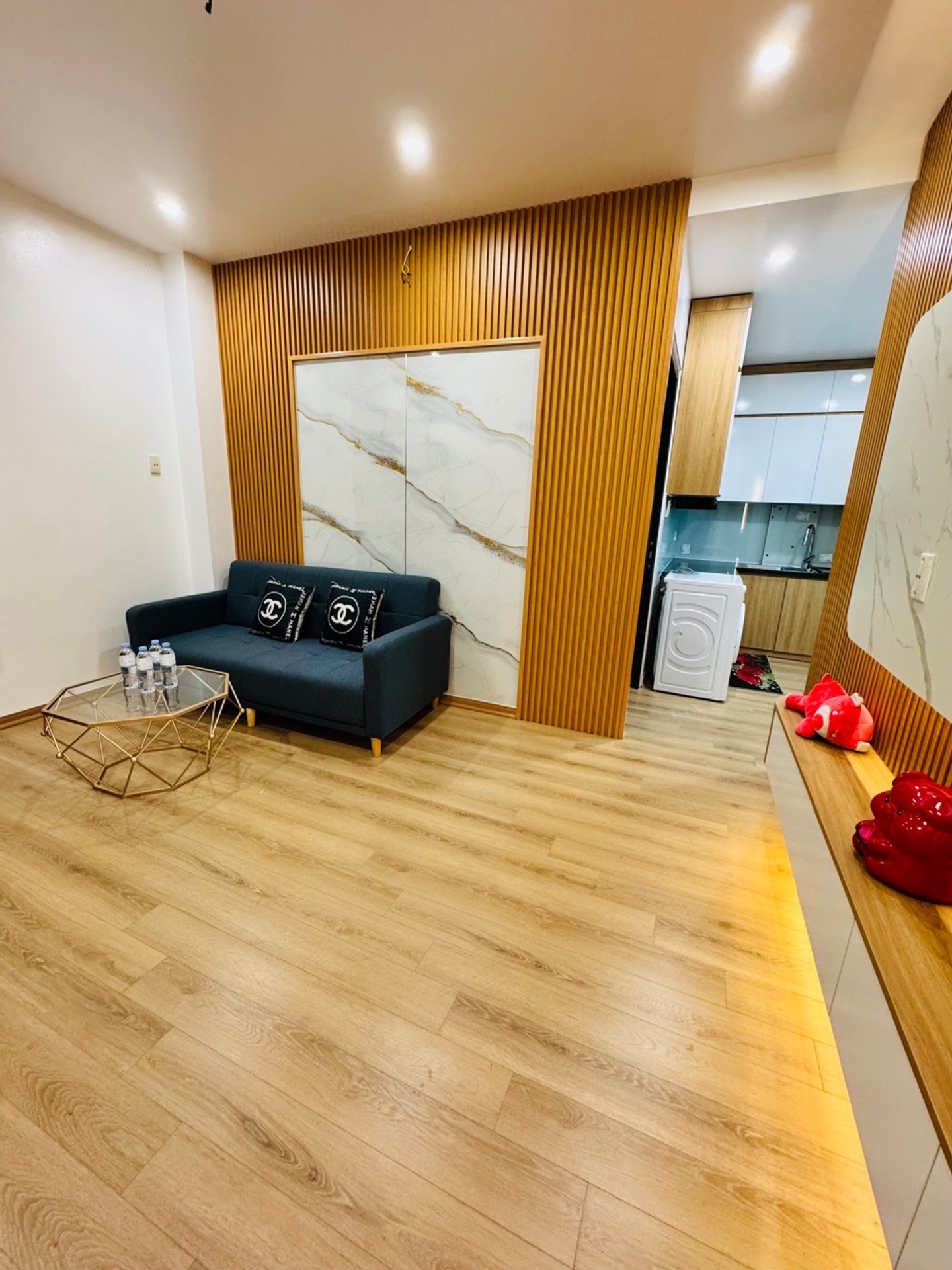Bán nhà Giải Phóng - diện tích 35m2 7 tầng - Căn hộ chung cư sổ đỏ riêng lâu dài - giá 2,9 tỷ