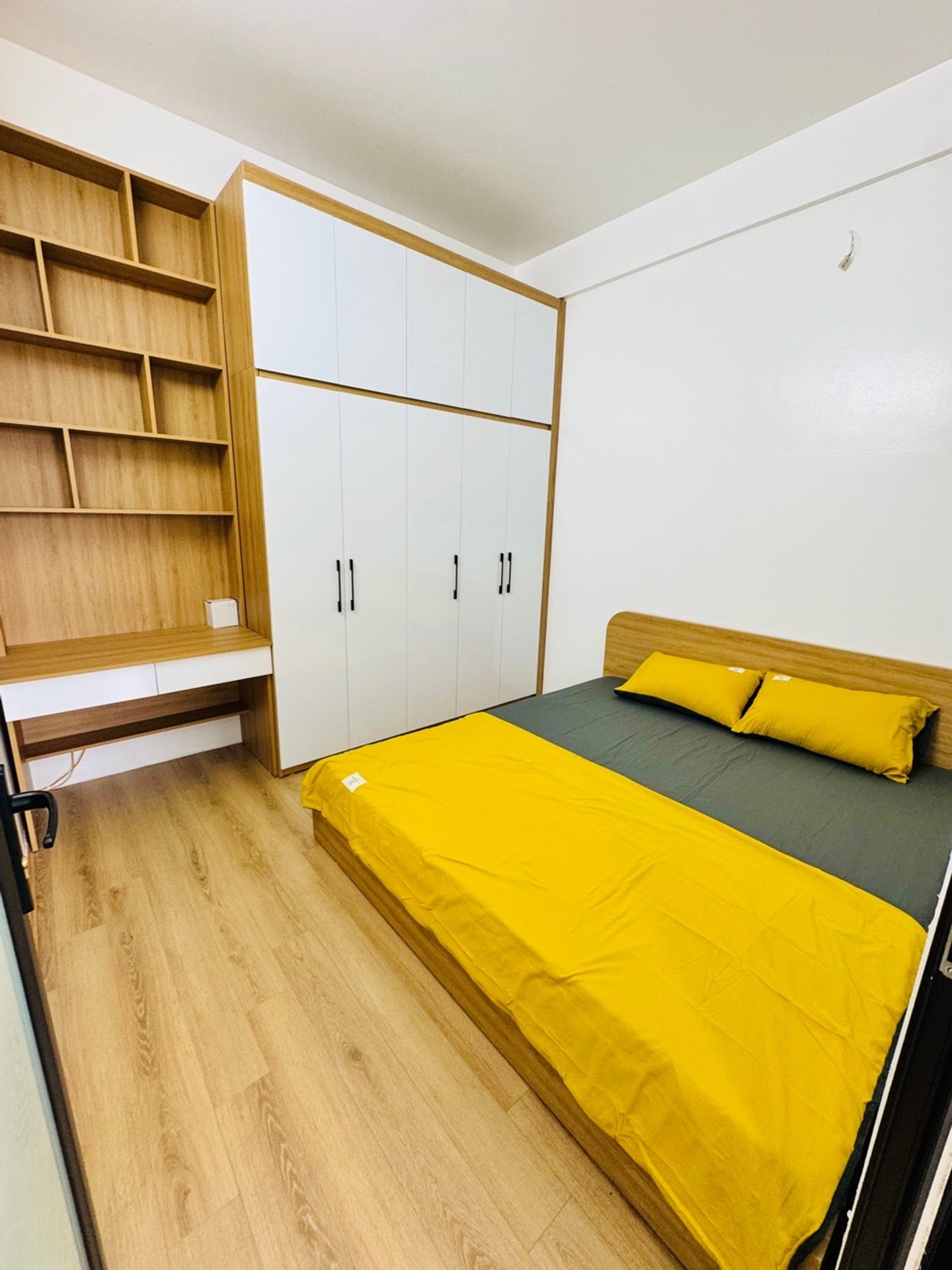 Bán nhà Giải Phóng - diện tích 35m2 7 tầng - Căn hộ chung cư sổ đỏ riêng lâu dài - giá 2,9 tỷ