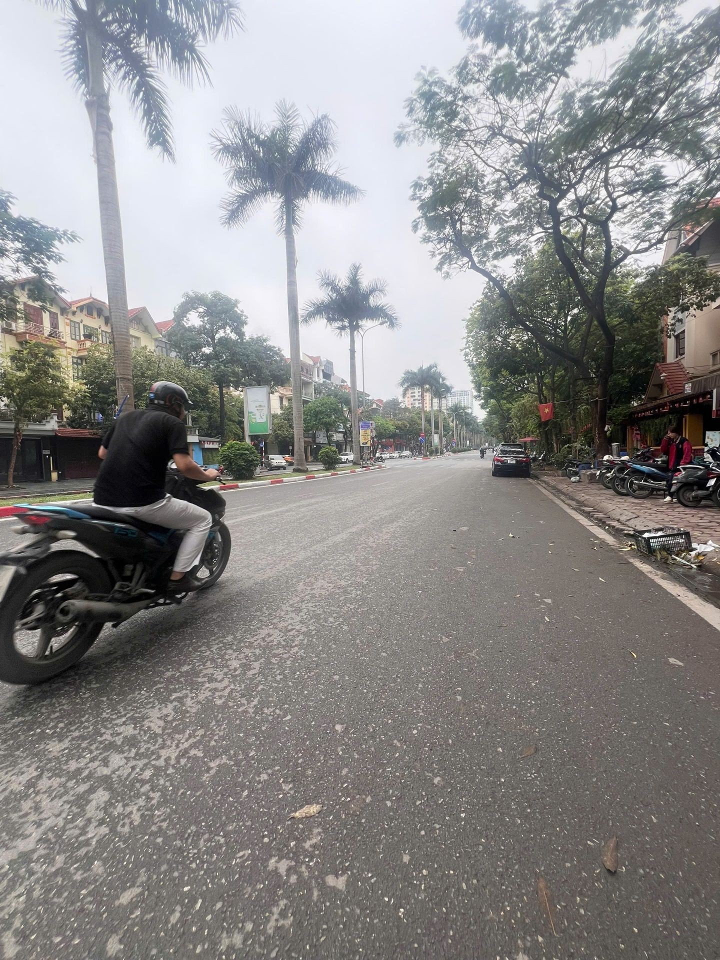 Bán nhà Đức Thượng - diện tích 82m2 2 tầng - Ô TÔ TRÁNH - giá 26,8 tỷ