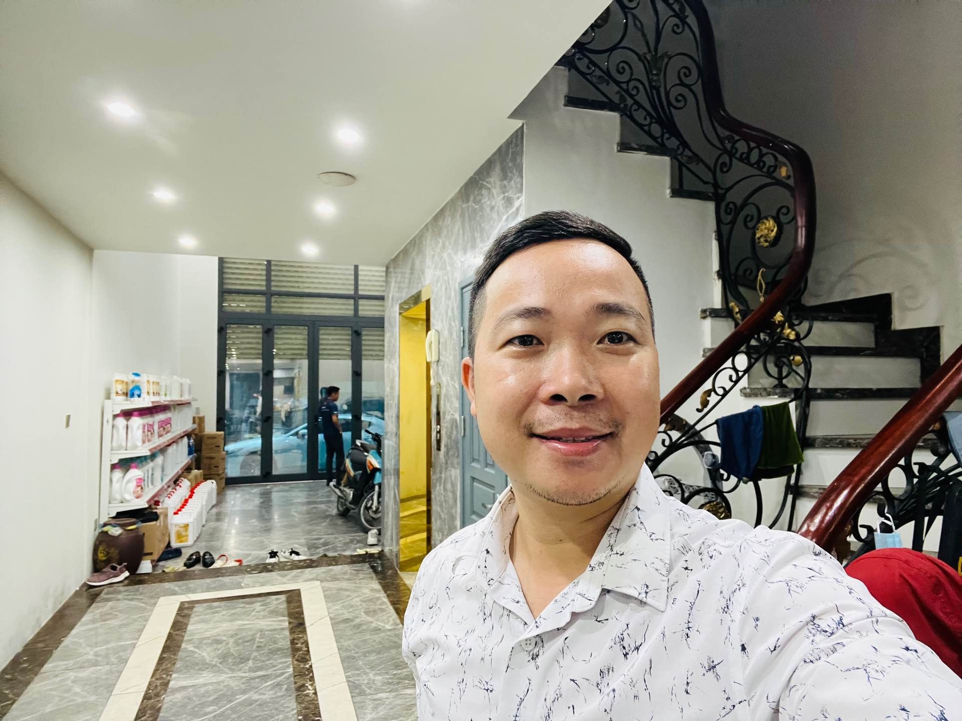 Bán nhà Bùi Huy Bích - diện tích 90m2 7 tầng - Phân lô liền kề - giá 36 tỷ