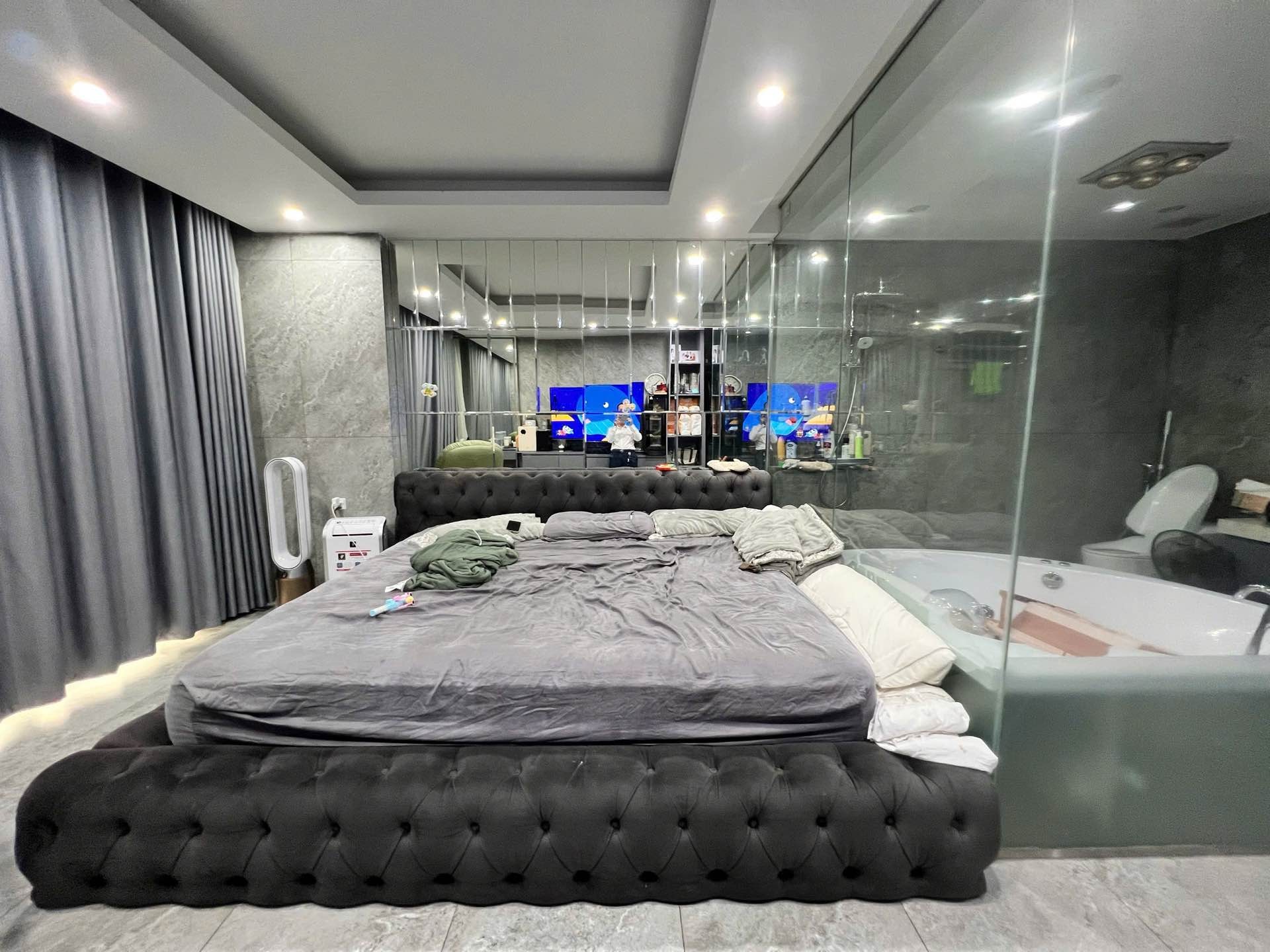 Bán nhà Bùi Huy Bích - diện tích 90m2 7 tầng - Phân lô liền kề - giá 36 tỷ