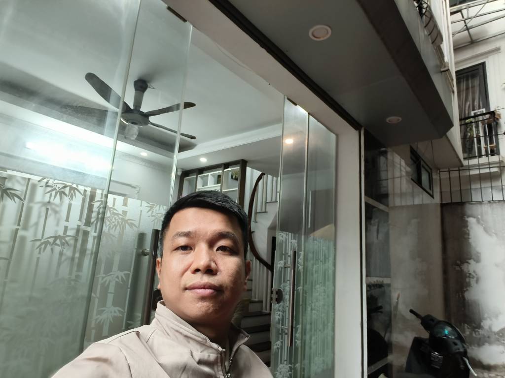 Bán nhà Hoàng Mai - diện tích 30m2 5 tầng - ô tô đỗ cổng - giá 7,75 tỷ
