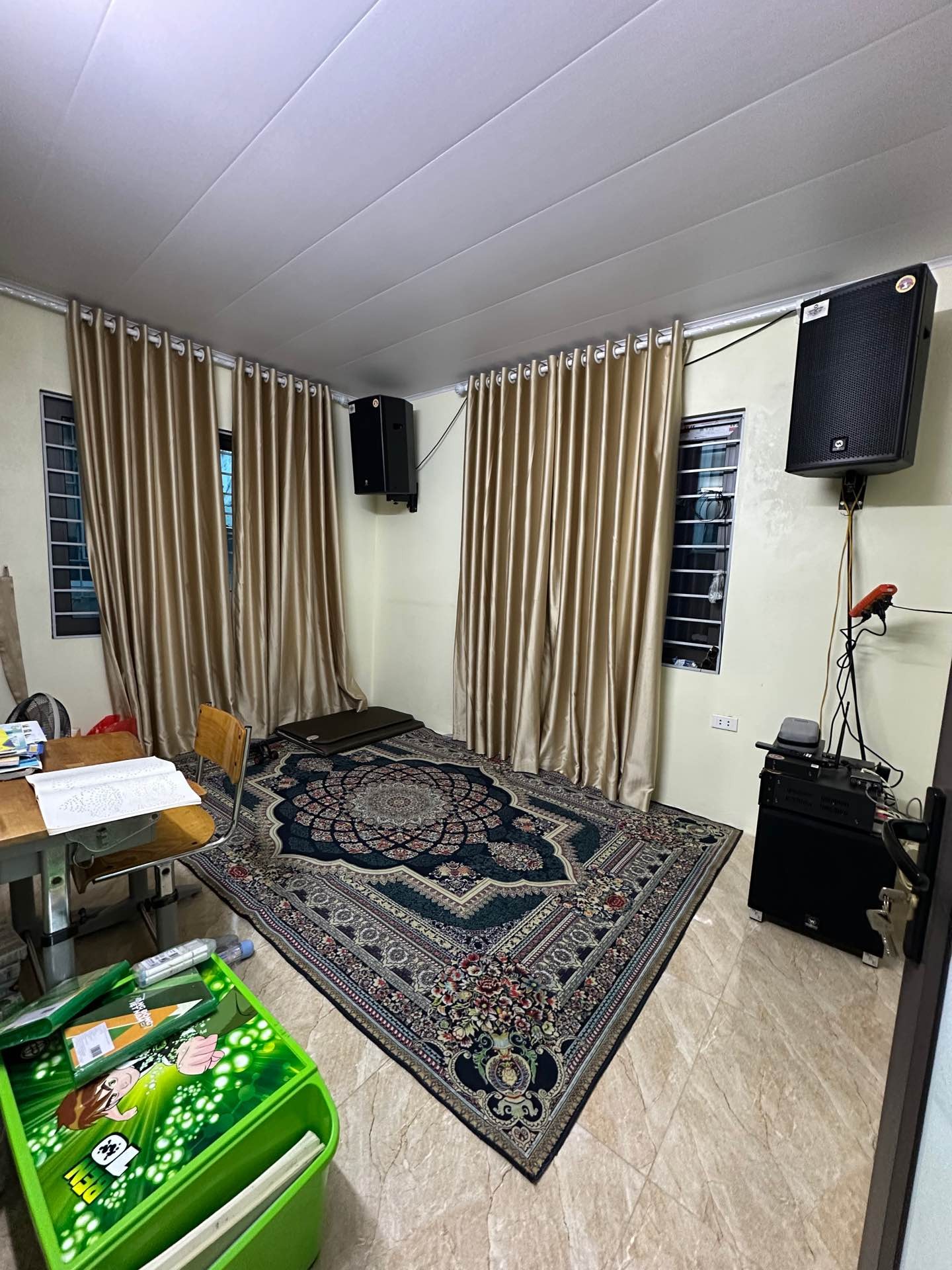 Bán nhà Lạc Nghiệp - diện tích 14m2 3 tầng - Nhà đẹp, khách mua chỉ xách vali quần áo đến ở - giá 2,2 tỷ