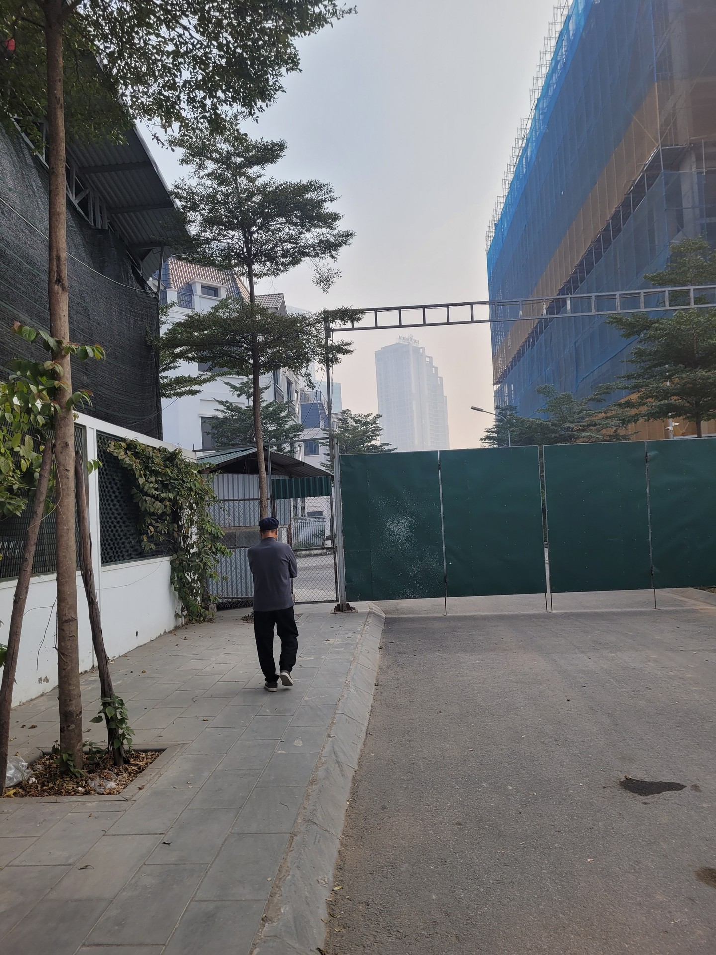 Bán nhà Đại Lộ Thăng Long - diện tích 104m2 4 tầng - ô tô tránh - giá 34 tỷ