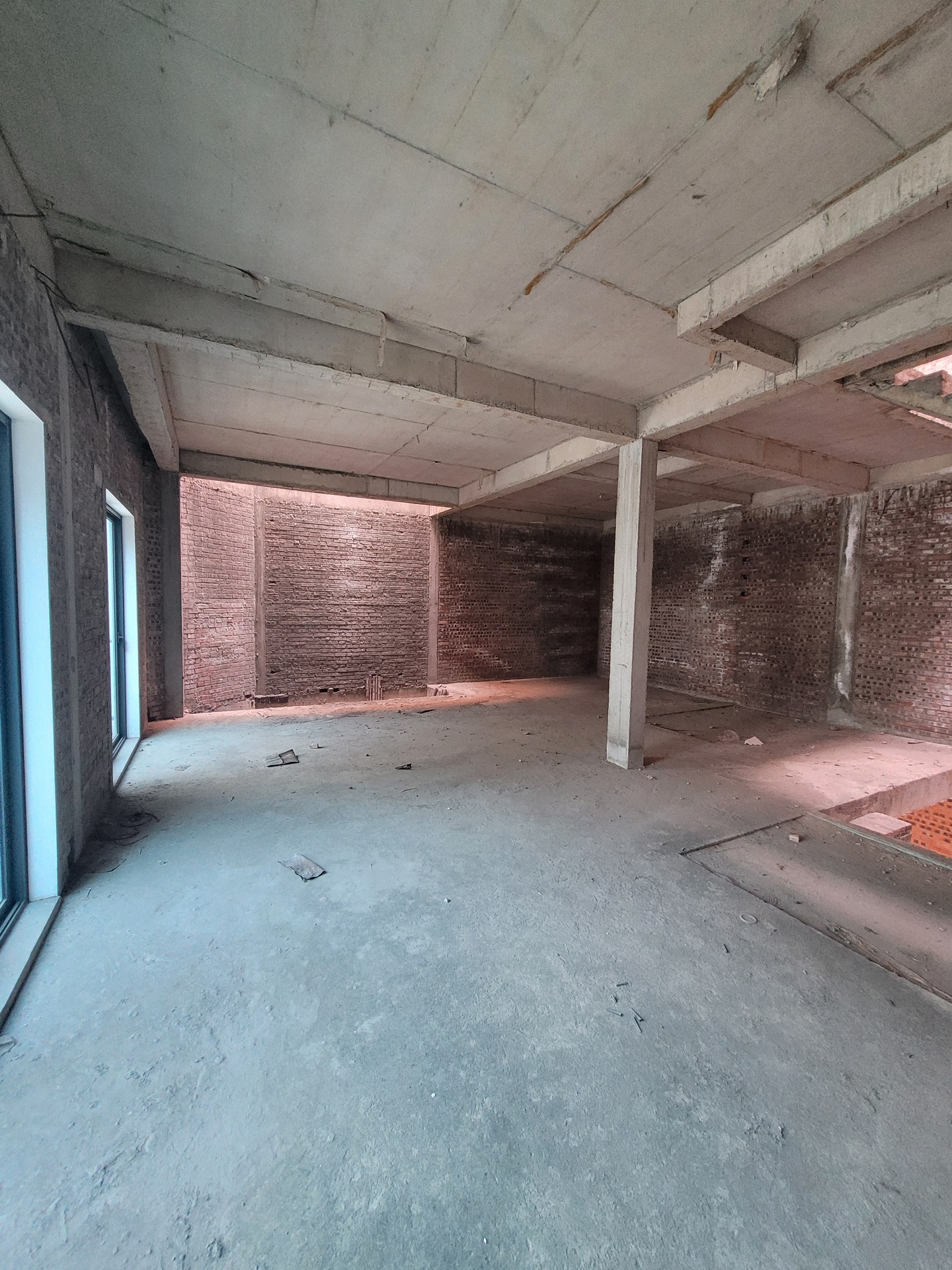 Bán nhà Đại Lộ Thăng Long - diện tích 104m2 4 tầng - ô tô tránh - giá 34 tỷ