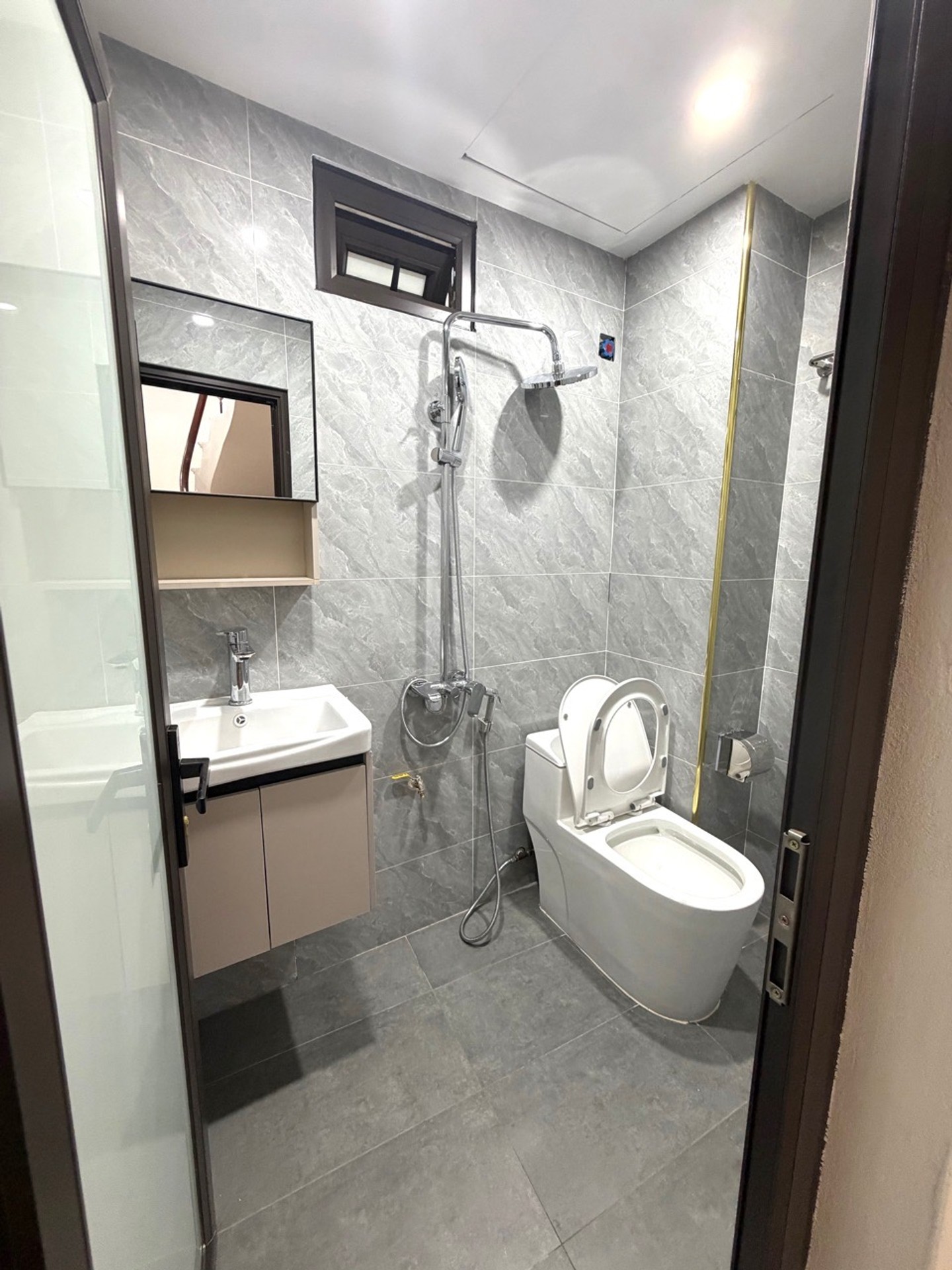 Bán nhà Kim Ngưu - diện tích 31m2 5 tầng - Ngõ cực thoáng - giá 8,6 tỷ