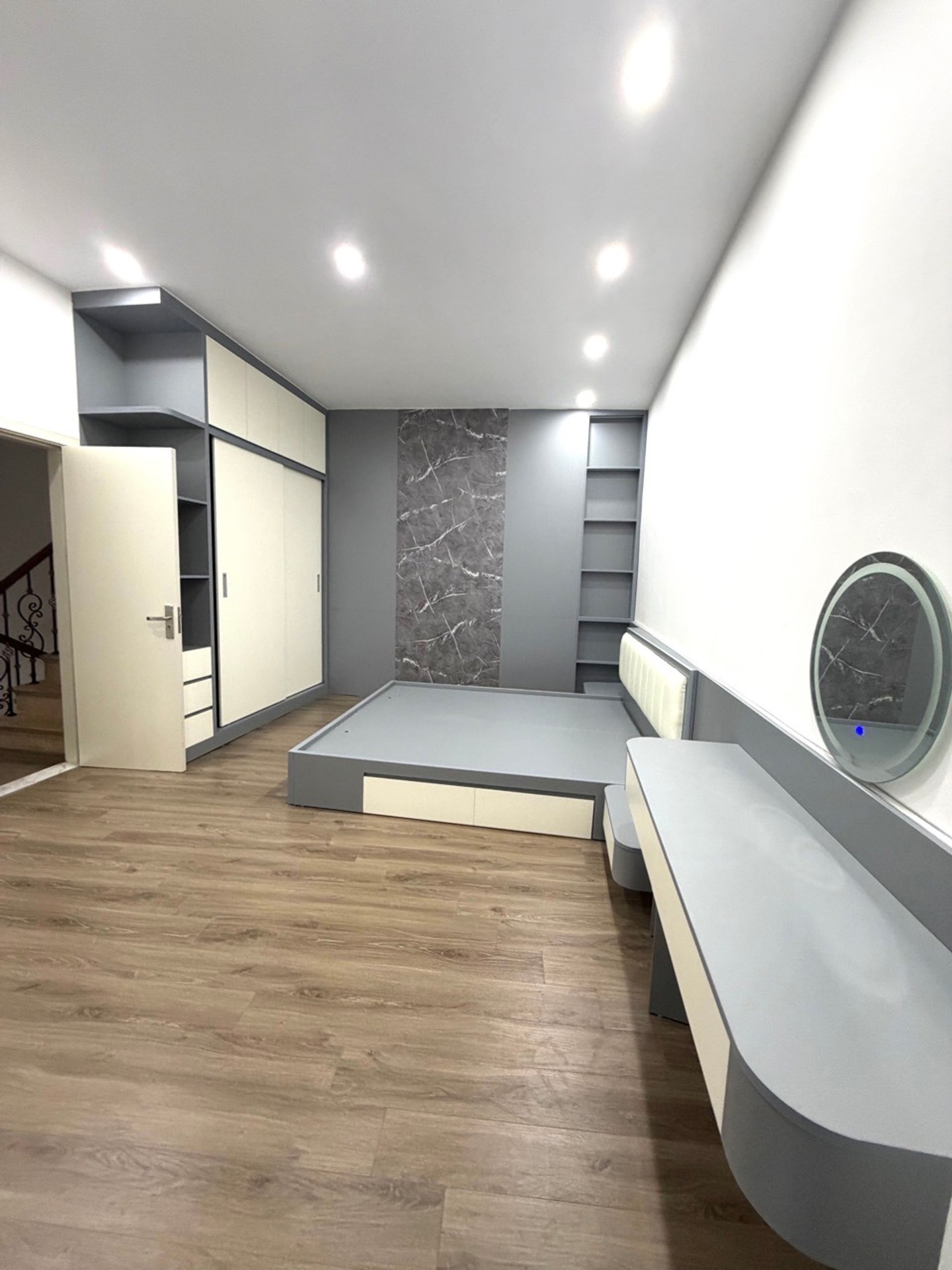 Bán nhà Kim Ngưu - diện tích 31m2 5 tầng - Ngõ cực thoáng - giá 8,6 tỷ