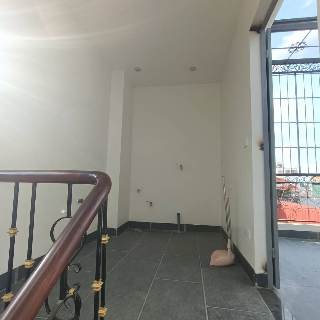 Bán nhà Dương Văn Bé - diện tích 33m2 5 tầng - Full đồ - giá 8,2 tỷ