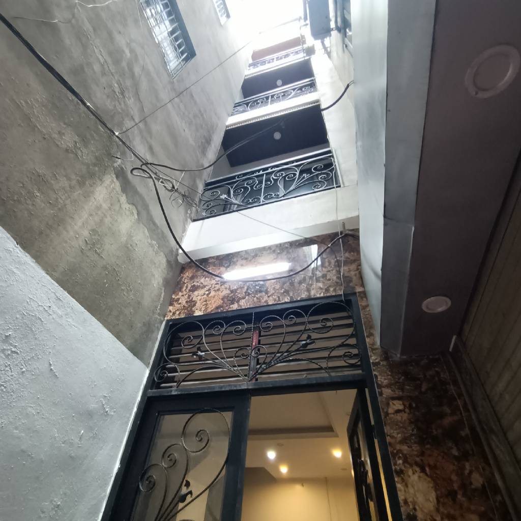 Bán nhà Dương Văn Bé - diện tích 33m2 5 tầng - Full đồ - giá 8,2 tỷ