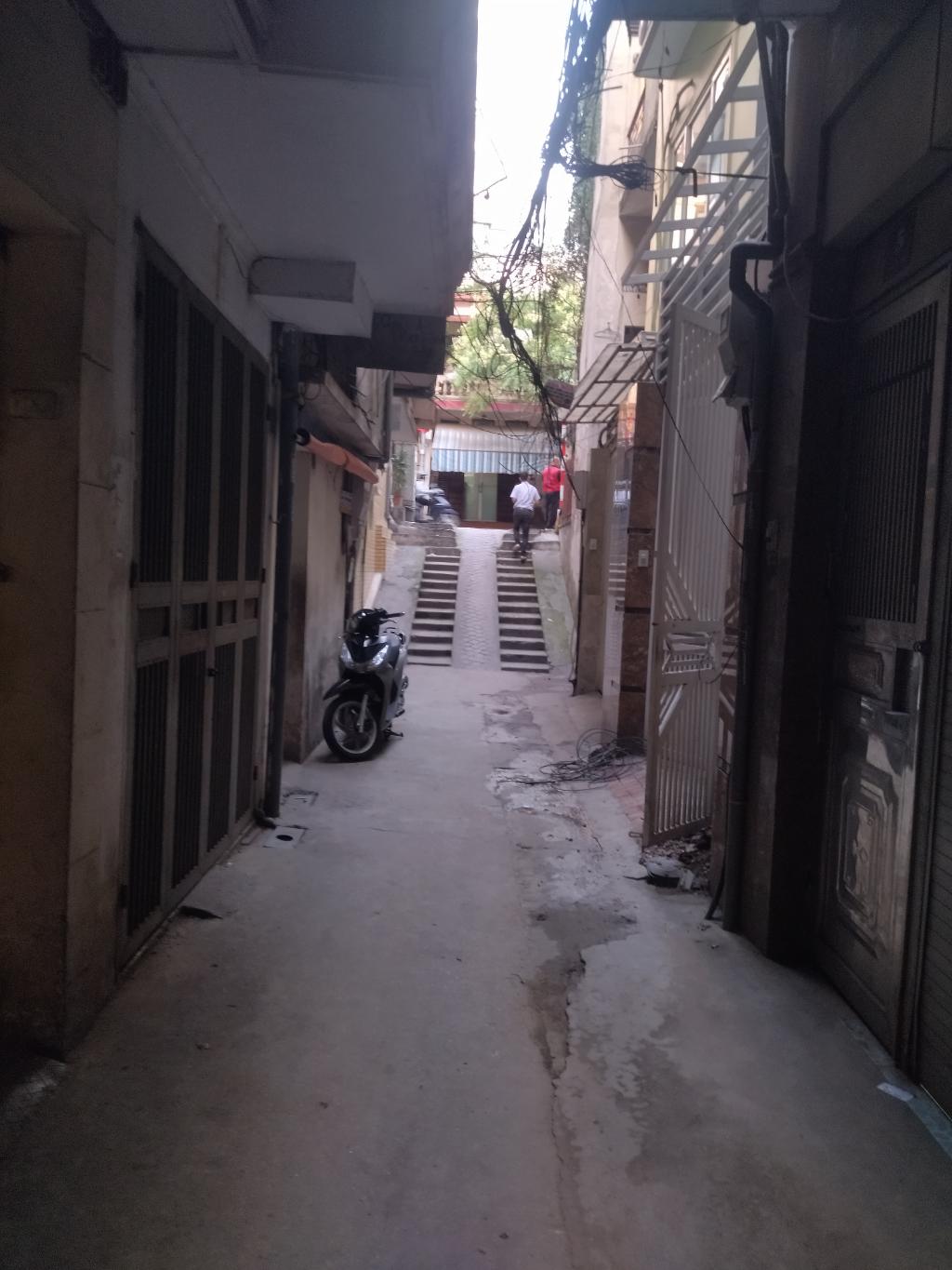 Bán nhà Lương Yên - diện tích 47m2 1 tầng - Nhà cấp 4 - giá 9,6 tỷ