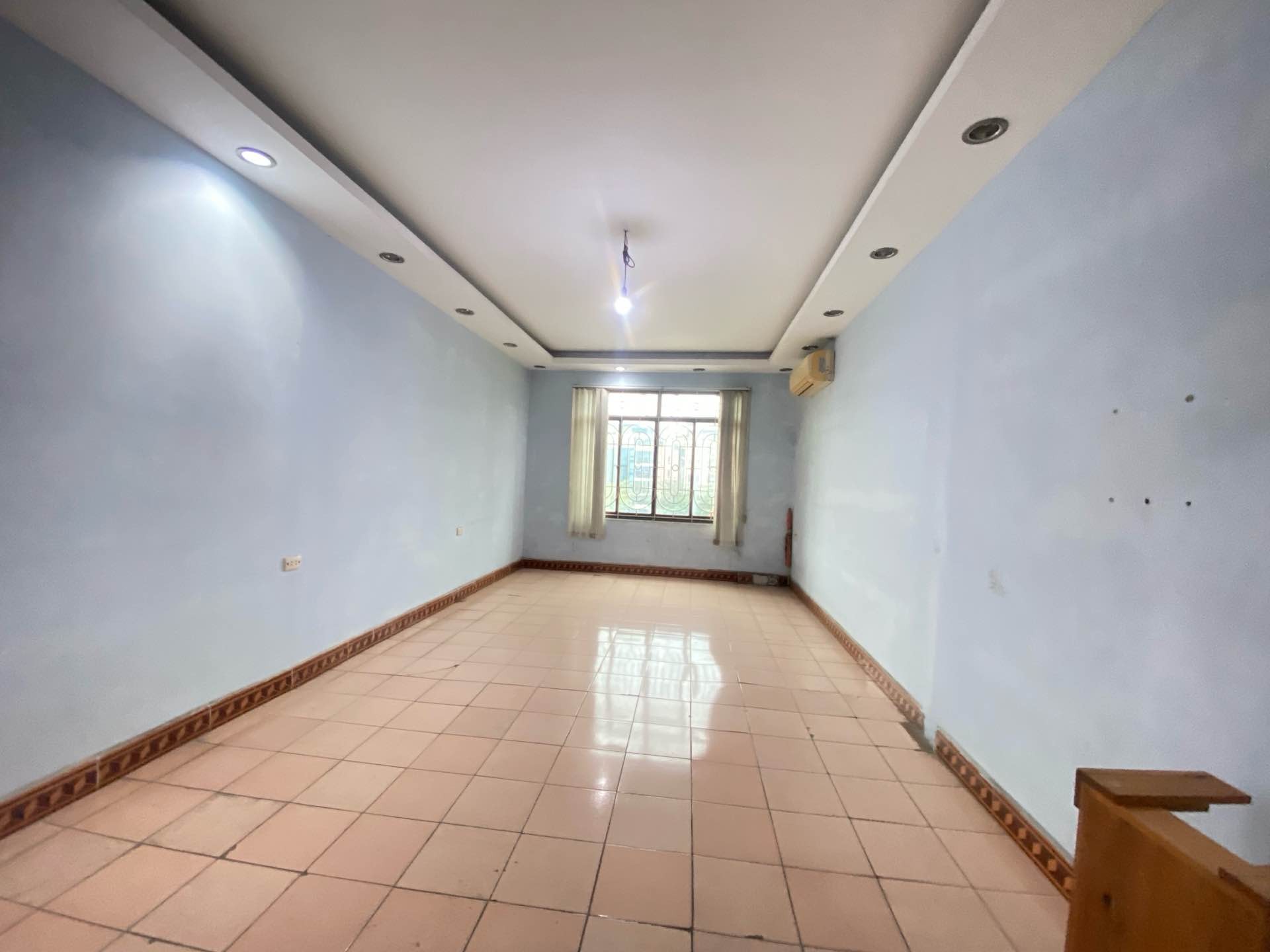 Bán nhà Đường Láng - diện tích 57.6m2 6 tầng - 2 mặt thoáng - giá 47,5 tỷ