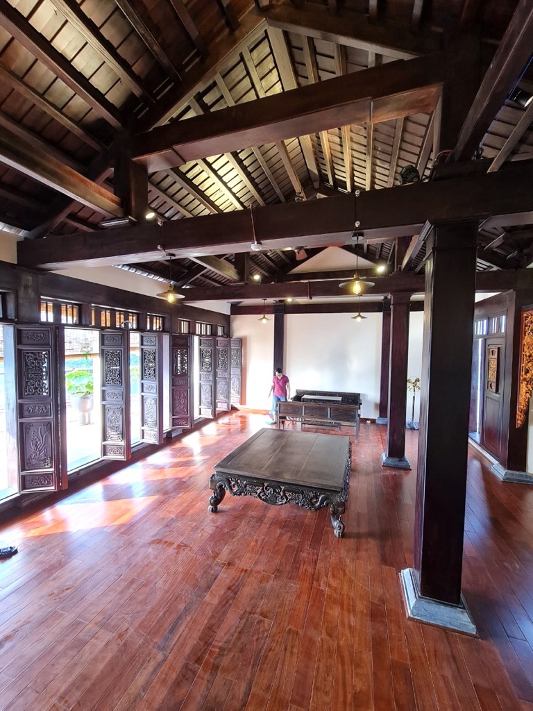 Bán nhà Hoàng Cầu - diện tích 240m2 9 tầng - Toà nhà 8 tầng nổi và 1 tầng hầm - giá 140 tỷ