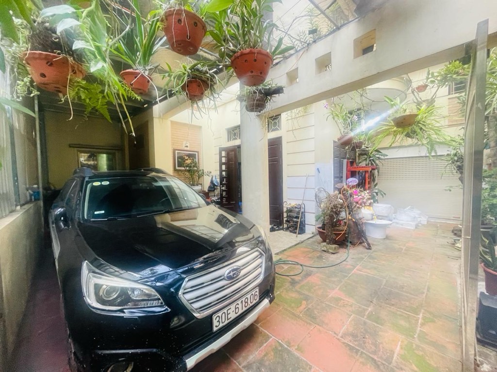 Bán nhà Hoàng Liệt - diện tích 185m2 4 tầng - Ô tô vào nhà - giá 37,5 tỷ