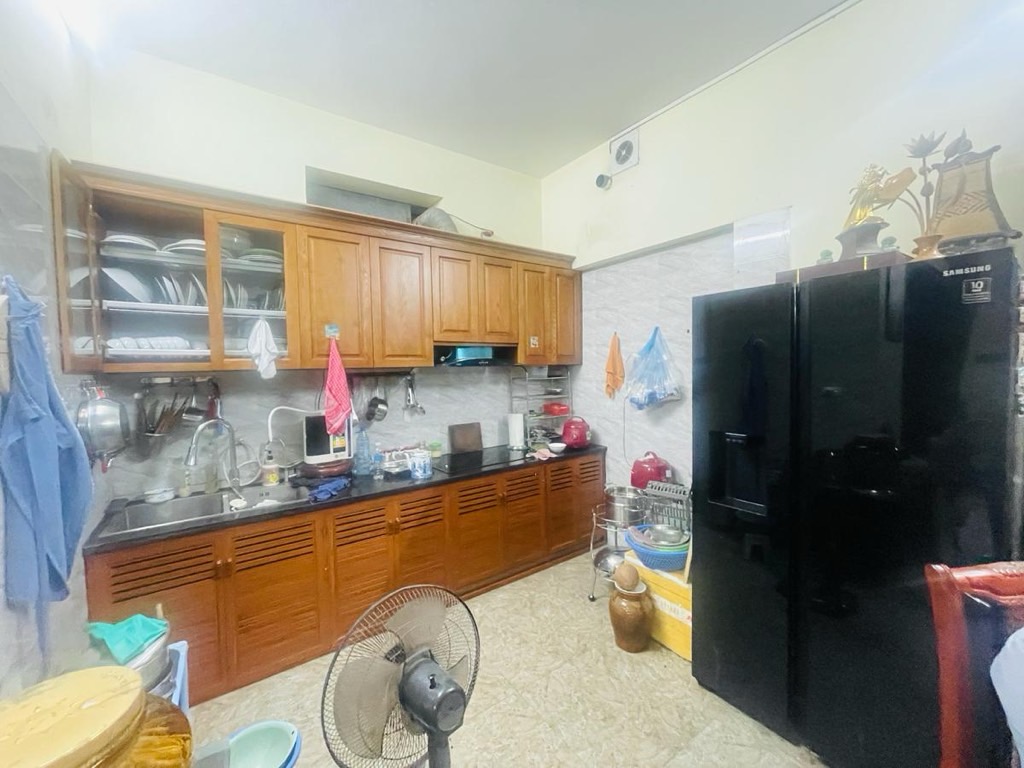 Bán nhà Hoàng Liệt - diện tích 185m2 4 tầng - Ô tô vào nhà - giá 37,5 tỷ