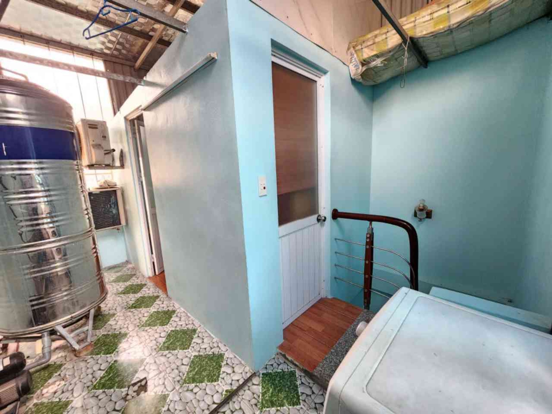Bán nhà Tân Mai - diện tích 14m2 5 tầng - Ngõ thông, cách ô tô tránh chỉ 30m - giá 2,98 tỷ