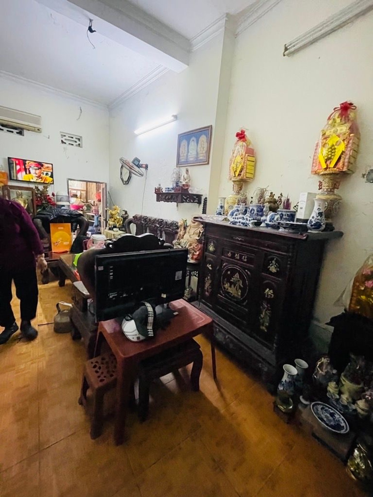 Bán nhà Bạch Đằng - diện tích 92.5m2 4 tầng - Mặt phố kinh doanh sầm uất - giá 26,5 tỷ