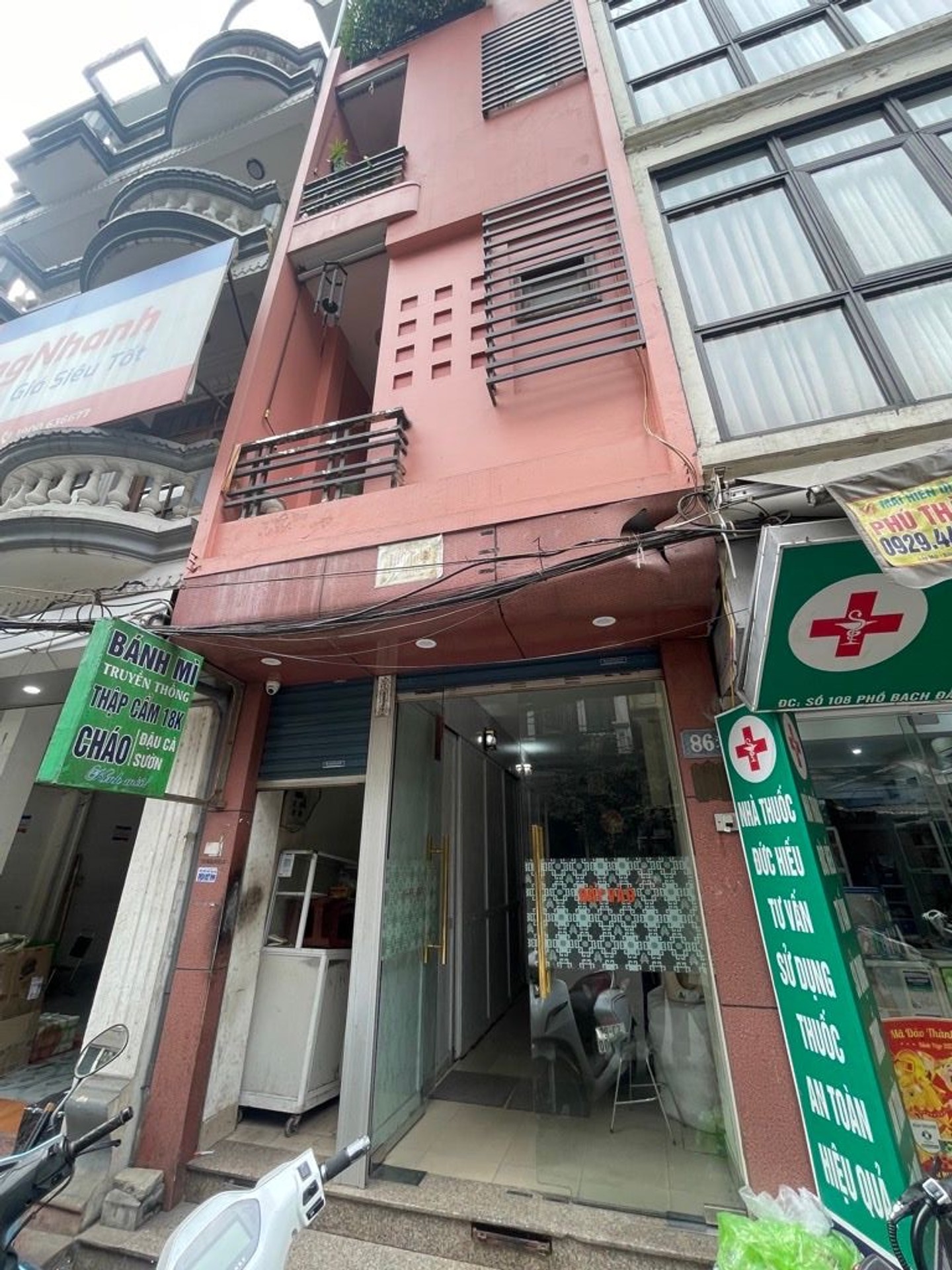 Bán nhà Bạch Đằng - diện tích 92.5m2 4 tầng - Mặt phố kinh doanh sầm uất - giá 26,5 tỷ