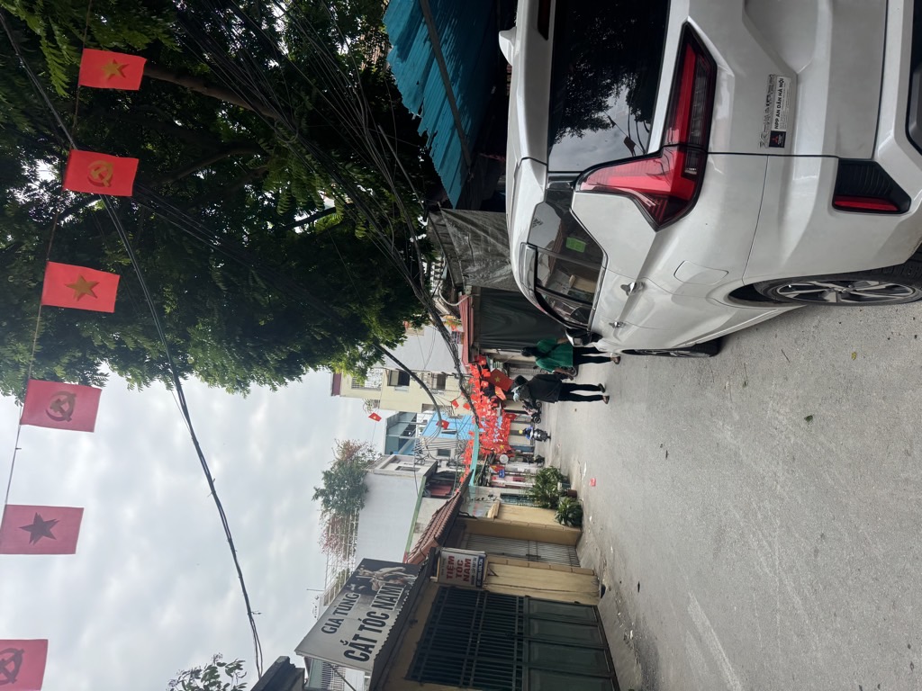 Bán nhà Hưng Phúc - diện tích 90m2 4 tầng - Lô góc ô tô dừng đỗ ngày đêm - giá 31 tỷ