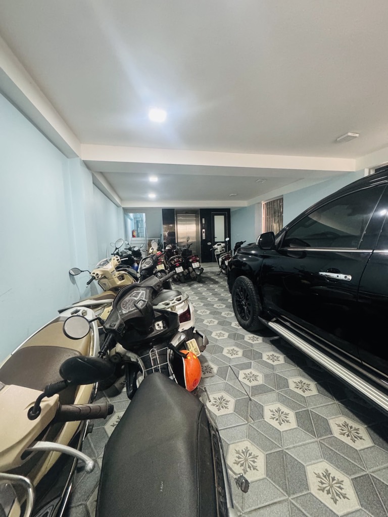 Bán nhà Hưng Phúc - diện tích 90m2 4 tầng - Lô góc ô tô dừng đỗ ngày đêm - giá 31 tỷ