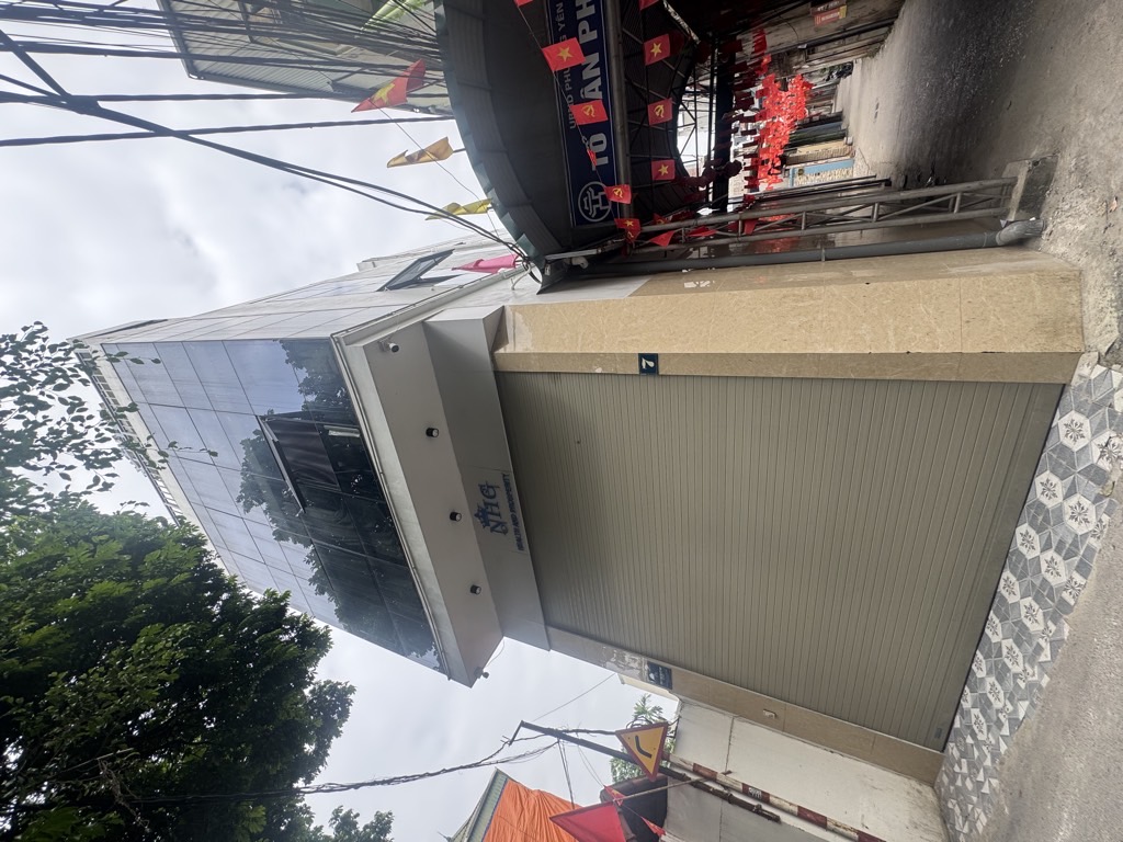 Bán nhà Hưng Phúc - diện tích 90m2 4 tầng - Lô góc ô tô dừng đỗ ngày đêm - giá 31 tỷ