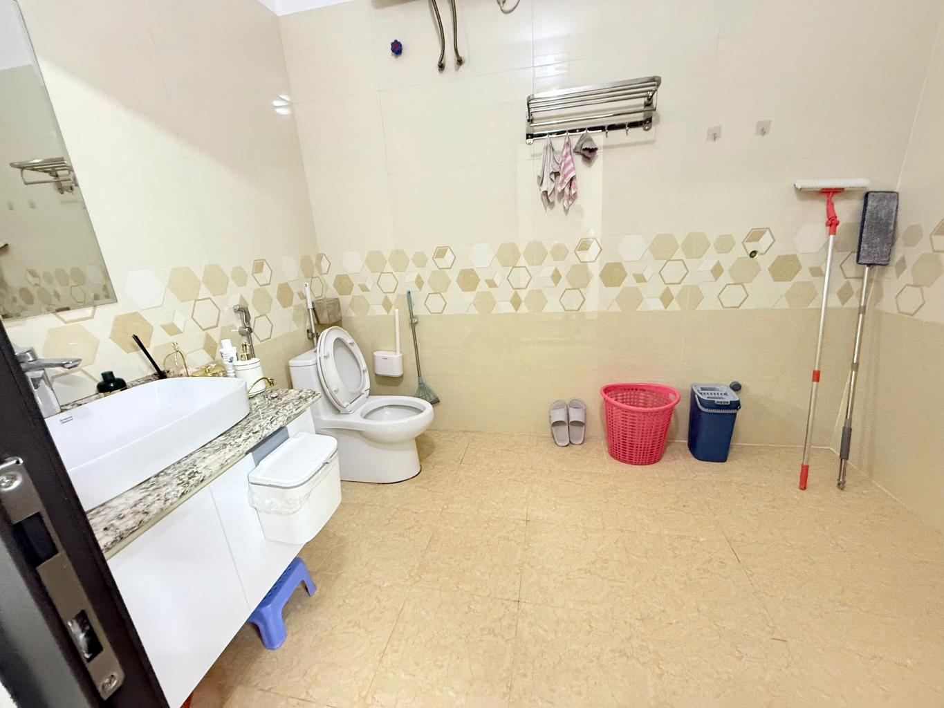 Bán nhà Dương Văn Bé - diện tích 104m2 4 tầng - Biệt thự đẳng cấp - giá 82 tỷ